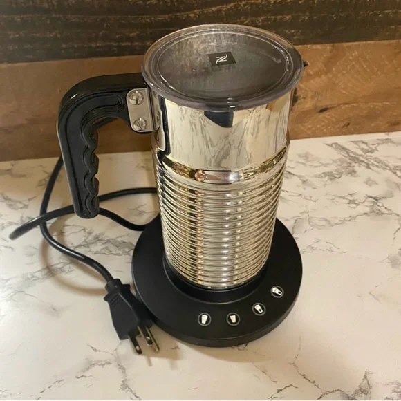 Nespresso Aeroccino 4 frother - Picture 2 of 6